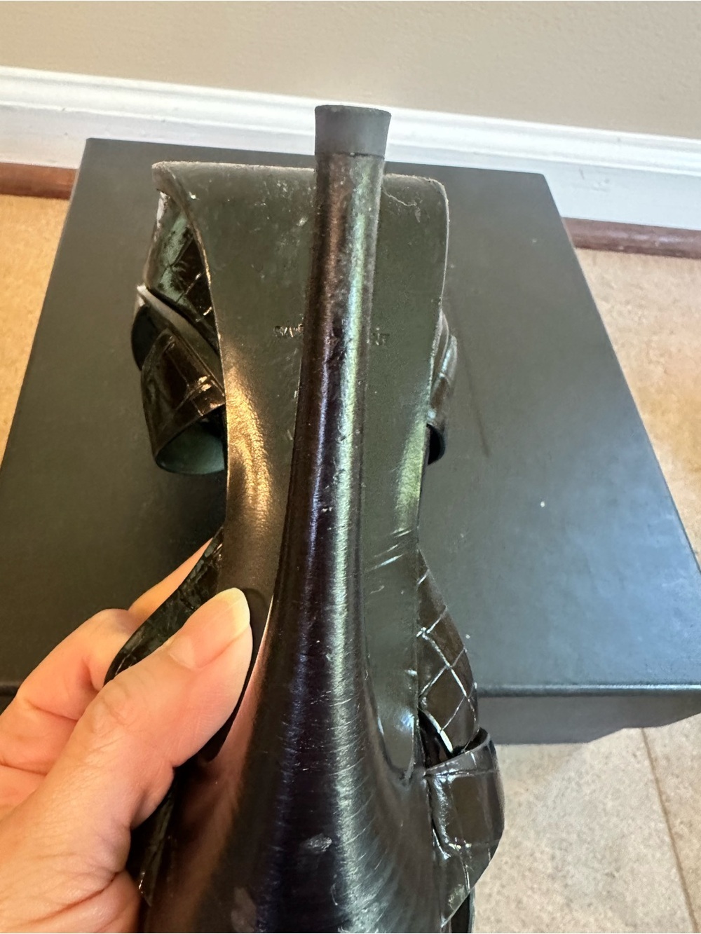 Saint Laurent Black Croc-Embossed Patent Leather Tributes - Picture 6 of 8